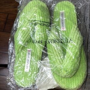 Y2K deadstock ▶️ Victoria’s Secret ◀️ Vintage 1998 Chenille Kiwi Slippers